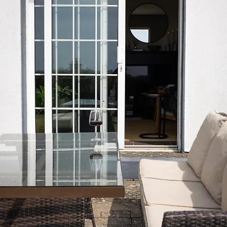 Coastal Haven In Beautiful Village Stradbally (Waterford)