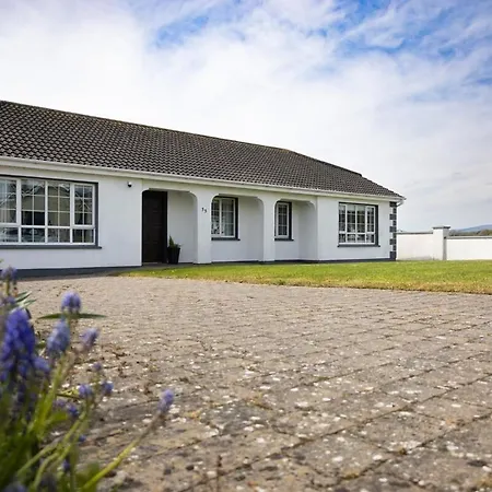 Coastal Haven In Beautiful Village Casa vacanze Stradbally (Waterford)